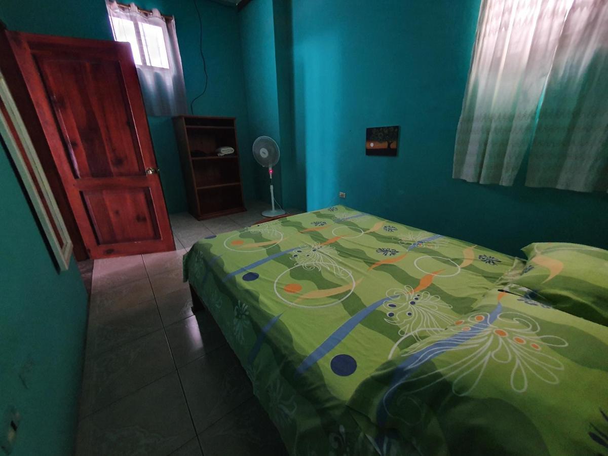 Апартаменты Departamento Familiar En Santa Cruz Пуэрто-Айора Экстерьер фото